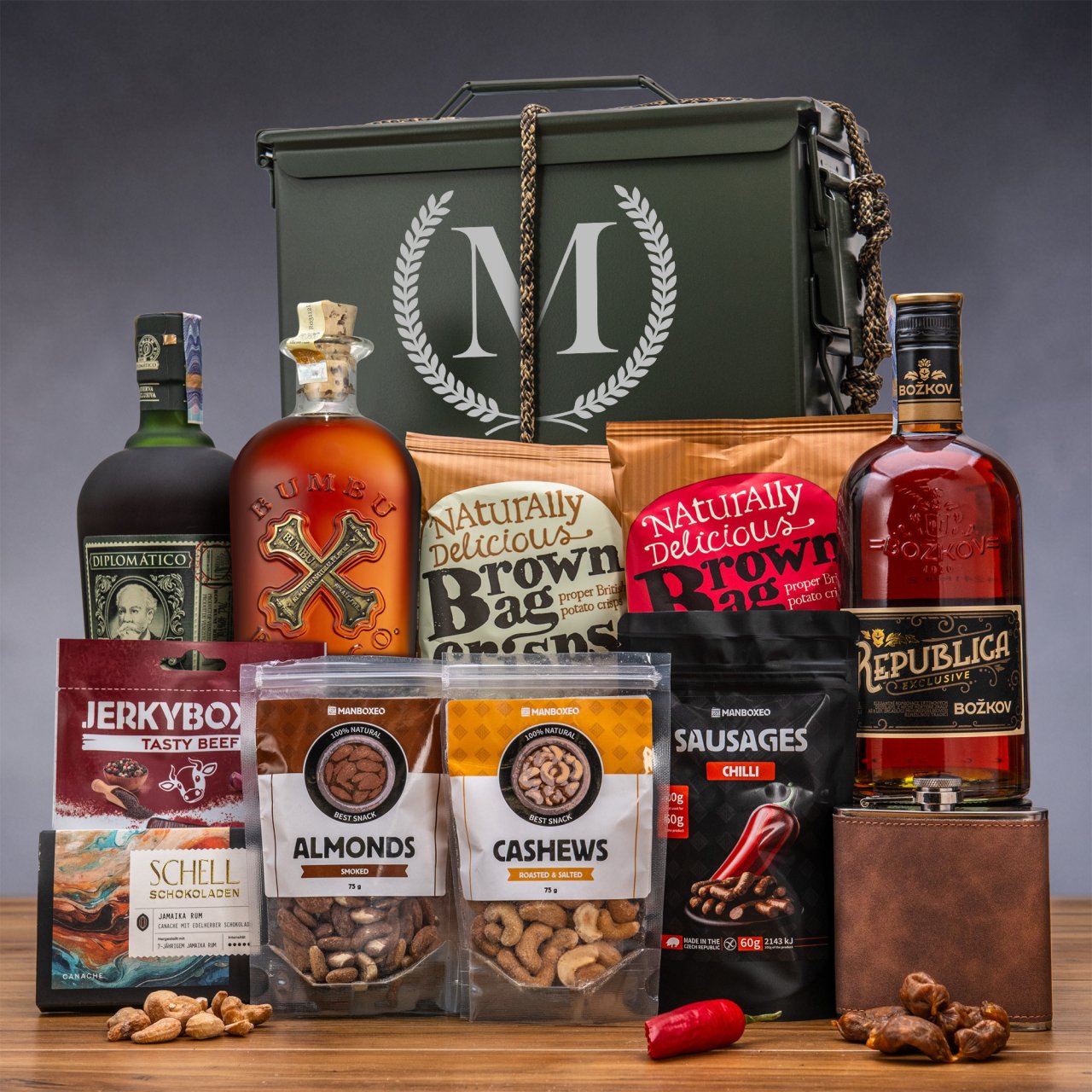 Armyboxeo s rumem s gravírováním