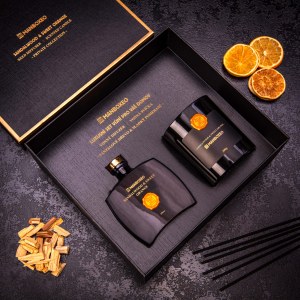 Exkluzívna darčeková sada vonnej sviečky a aróma difuzéra s intenzívnou vôňou - Sandalwood & Sweet Orange