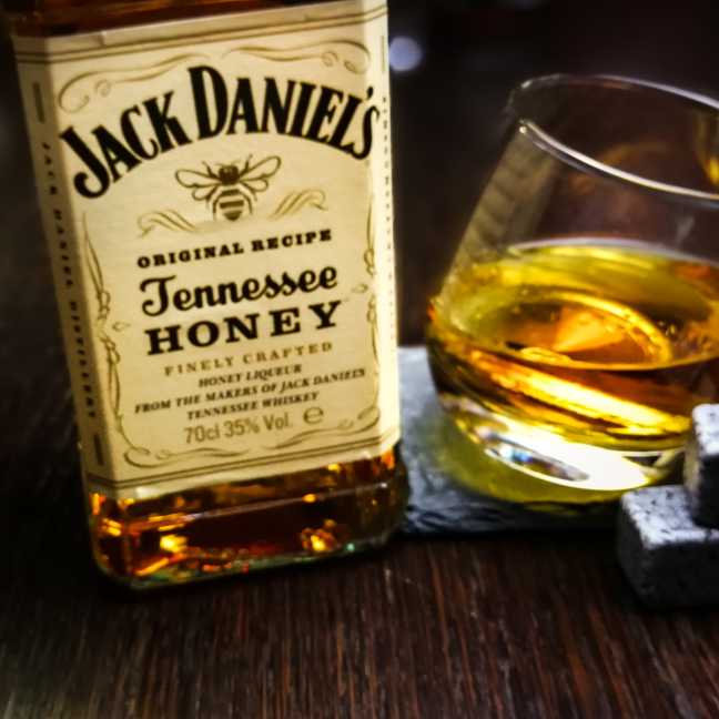 Jack Daniel's Tennessee Honey 35%, 0,7 l