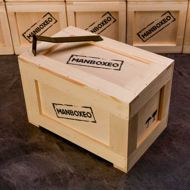 Prázdna Manboxeo debna s páčidlom – kváder 