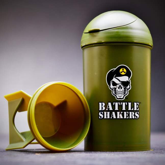 Štýlový shaker v tvare bomby 600 ml 