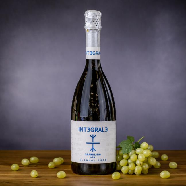 INTEGRALE, NEALKOHOLICKÉ, Vino Bianco Spumante, Alcohol Free, 0,75 l