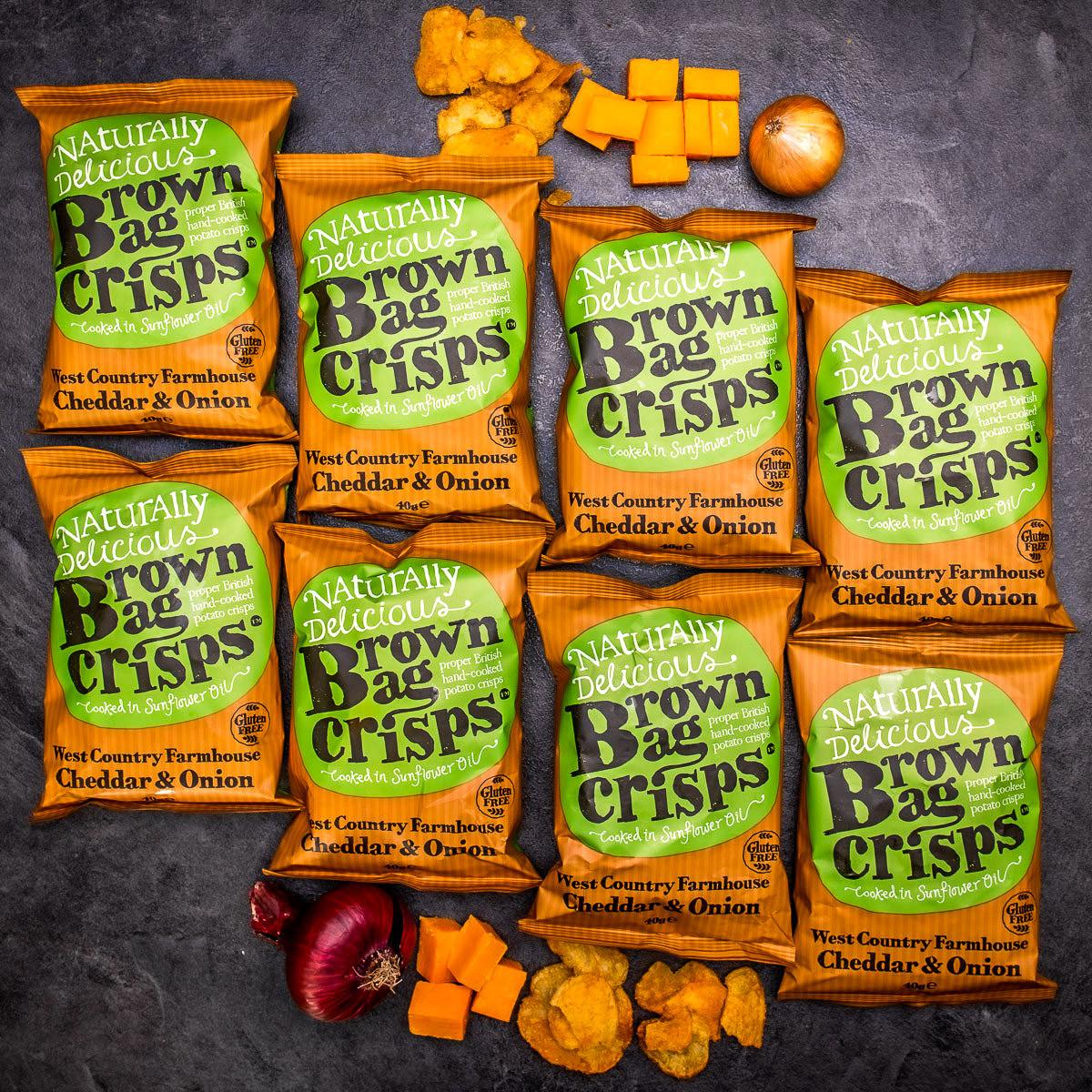 20× Chrumkavé, ručne vyrábané Brown Bag Crisps s čedarom a cibuľou 40 g