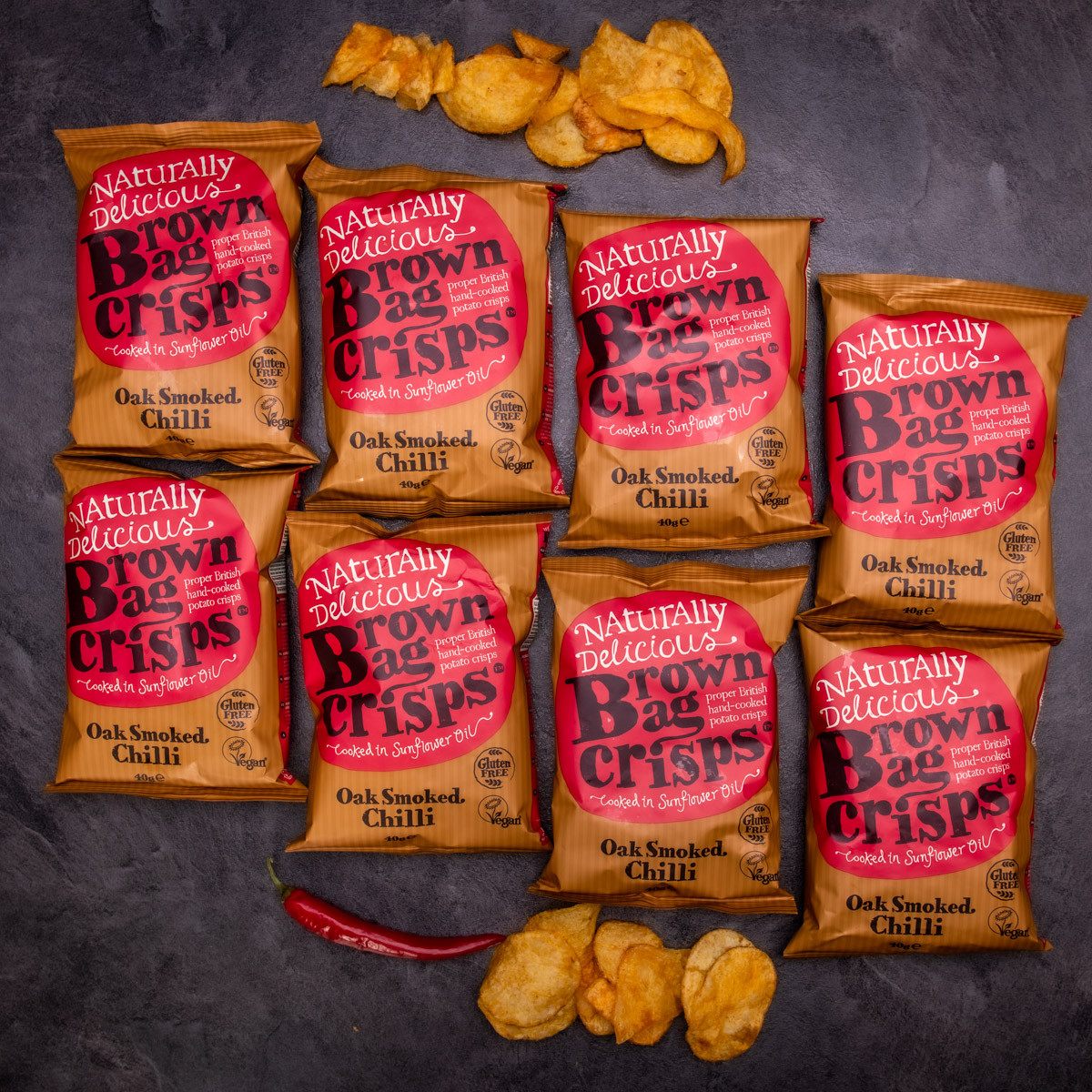 8× Chrumkavé, ručne vyrábané Brown Bag Crisps s príchuťou údeného chilli 40 g