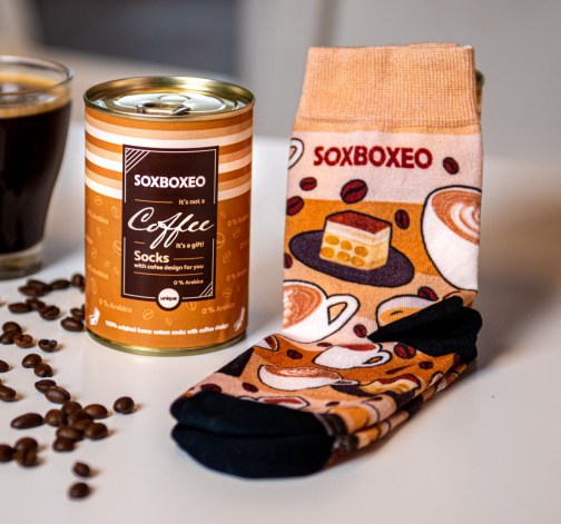 E-shop Unikátne veselé Kávové ponožky v štýlovej plechovke