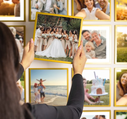E-shop Samolepiaci fotorámik na stenu s fotkou - Zlatý