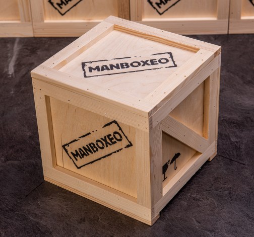 E-shop Prázdna Manboxeo debna s páčidlom – malá