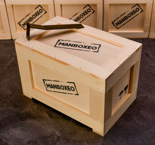 E-shop Prázdna Manboxeo debna s páčidlom – kváder