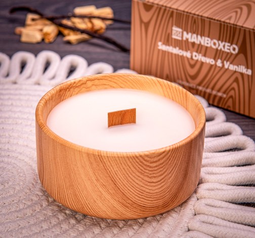 E-shop Sviečka v drevenom dekore - Santalové drevo & Vanilka 220 g
