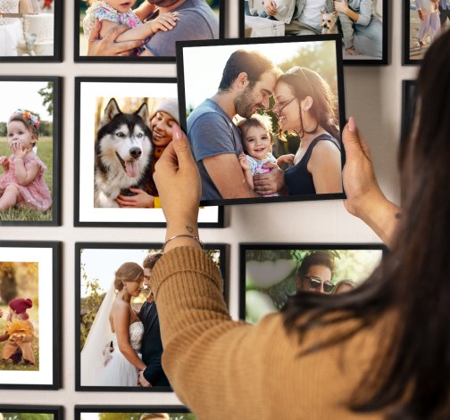 E-shop Samolepiaci fotorámik na stenu s fotkou - Čierny
