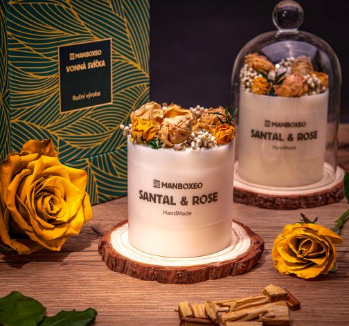 E-shop Zdobená sviečka - Santalové drevo & Ruža 220 g