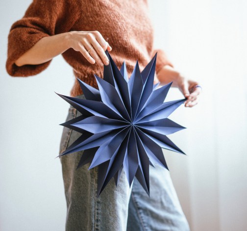 E-shop DIY sada na výrobu papierovej hviezdy – modrá s leskom